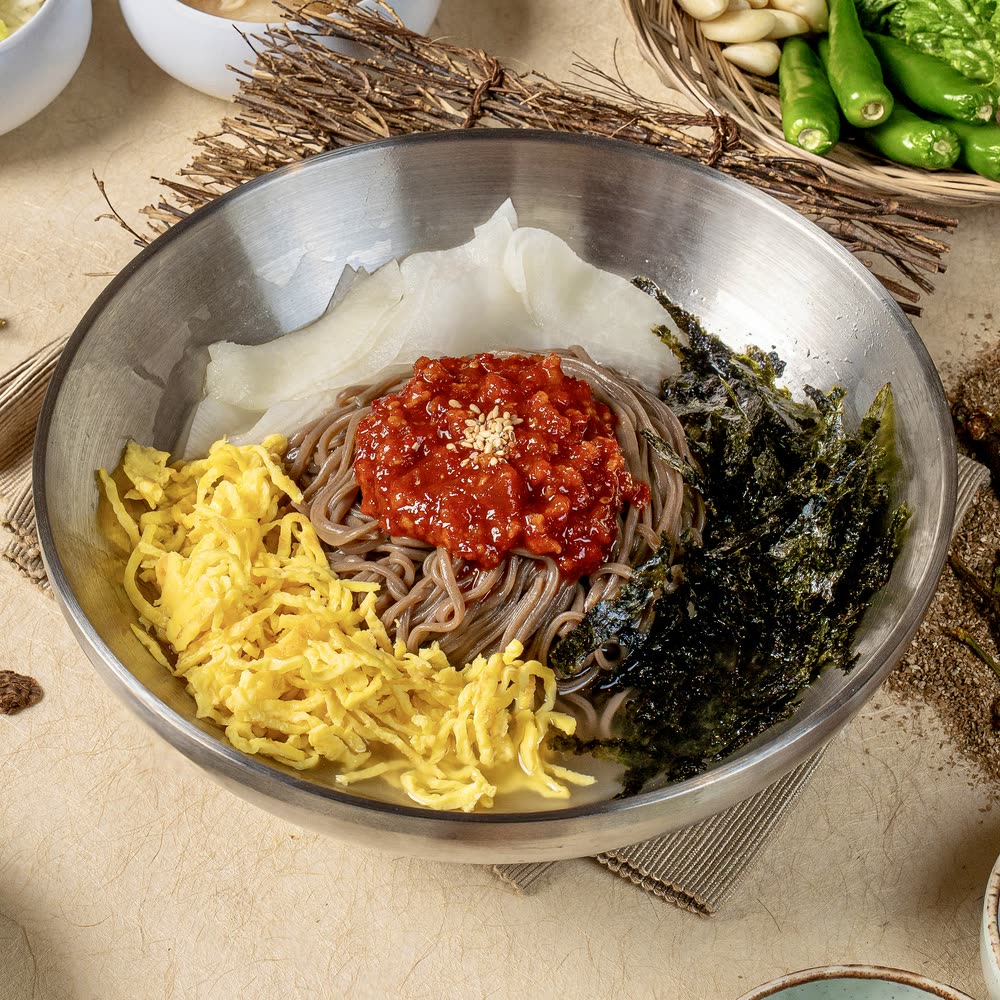 강원도식 막국수 Gangwon-Style Buckwheat Noodles — 산솔 신사본점 곁들임류 · Sansol Sinsa Korean BBQ menu (サムギョプサル · 烤肉)