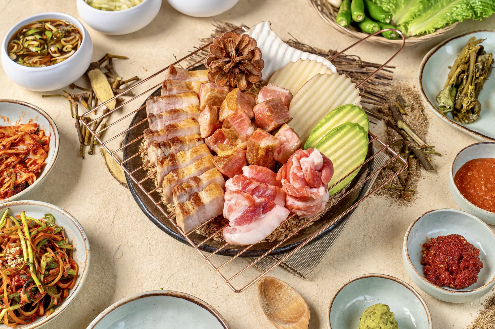 산솔 신사본점 숙성 돼지구이 한 상 5 — aged pork Korean BBQ (サムギョプサル · 烤肉) at Sansol near Sinsa Station, Seoul