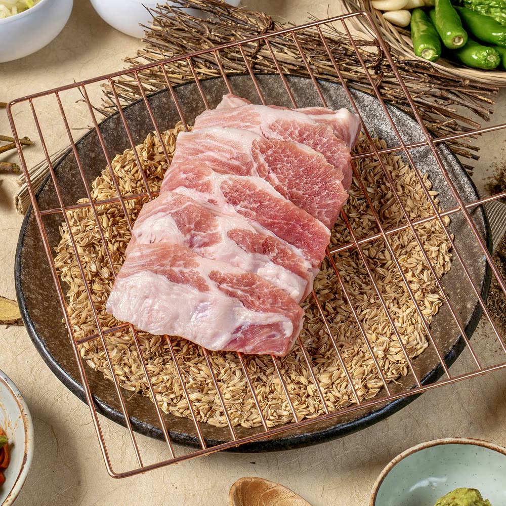 산솔 숙성 기왓살 Pork Chuck Flap — 산솔 신사본점 고기 (BBQ) · Sansol Sinsa Korean BBQ menu (サムギョプサル · 烤肉)