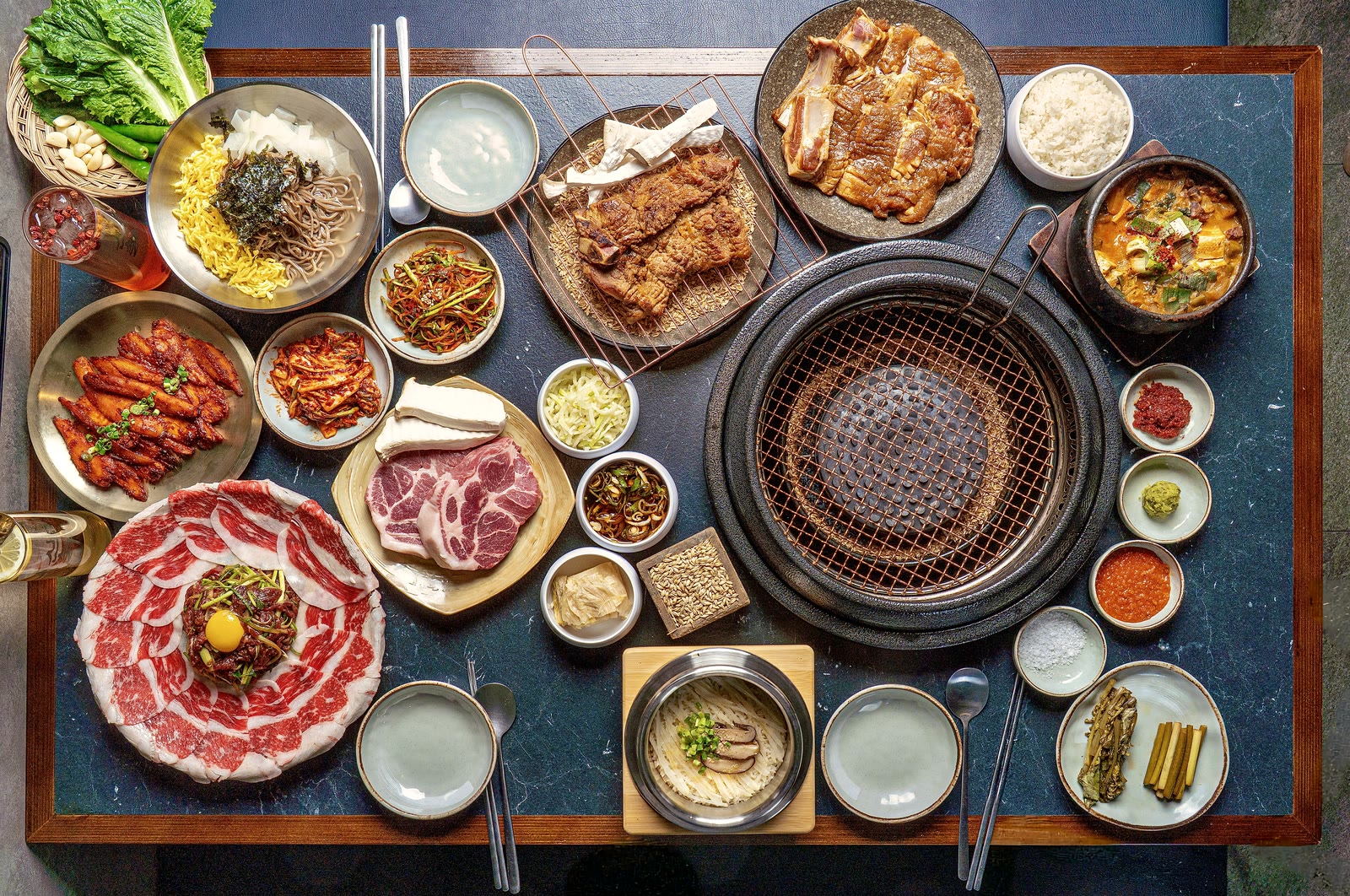 산솔 신사본점 대표 한 상 — 산솔 신사본점 Instagram · Sansol Sinsa Korean BBQ preview 1